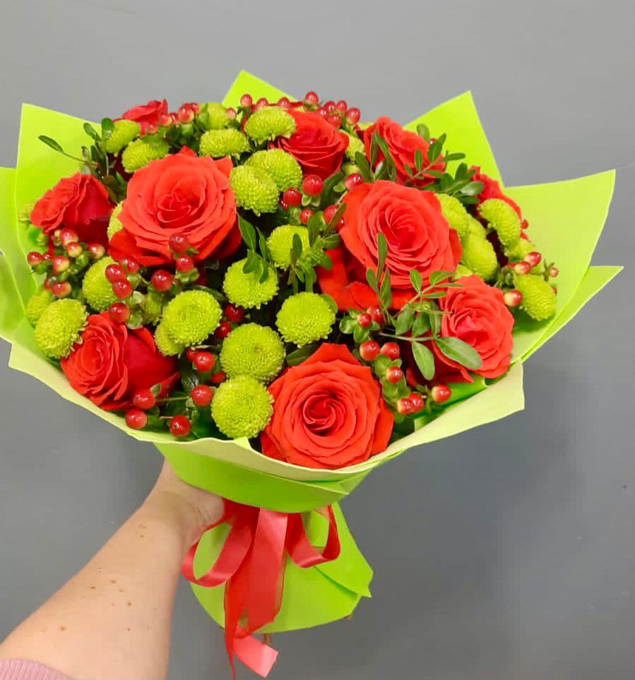 Букет цветов из: Хризантемы и Розы в Избербаше