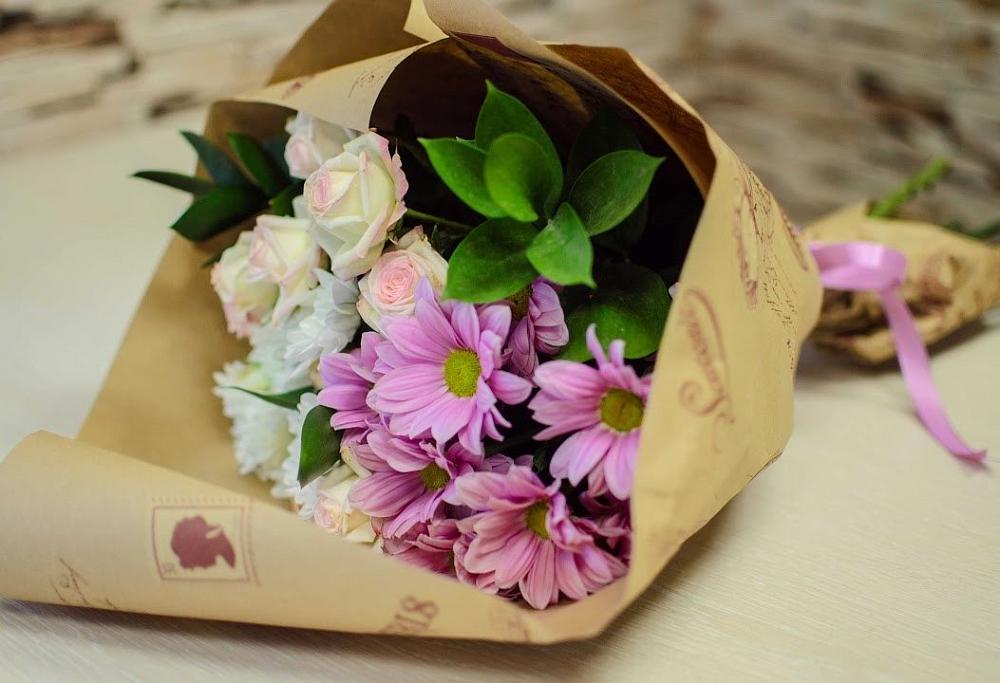 Букет цветов из: Розы и Хризантемы в Избербаше