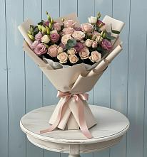 Букет цветов из:  Розы и Лизиантусы в Избербаше