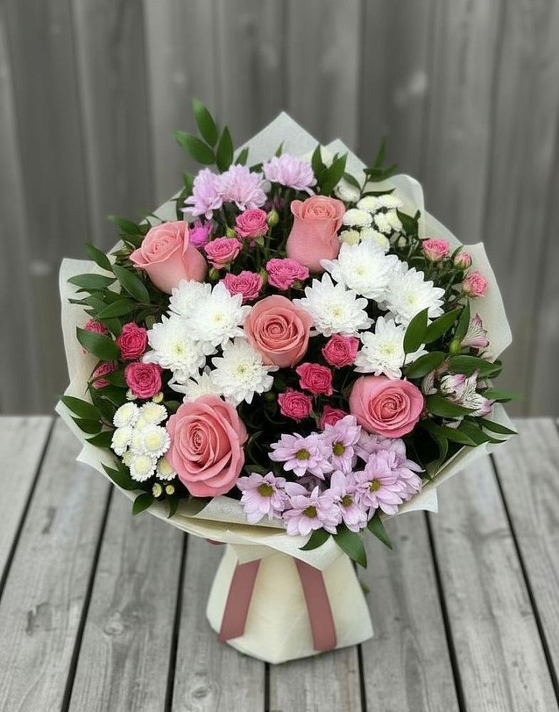 Букет цветов из: Альстромерии, Гвоздики, Розы и Хризантемы в Избербаше