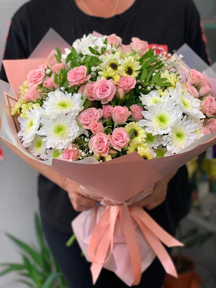 Букет цветов из: Розы и Хризантемы в Избербаше
