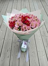 Букет цветов из:  Альстромерии в Избербаше