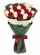 Букет Микс из красных и белых роз #REPLACE_PRED# Избербаше
