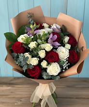 Букет цветов из:  Розы и Альстромерии в Избербаше