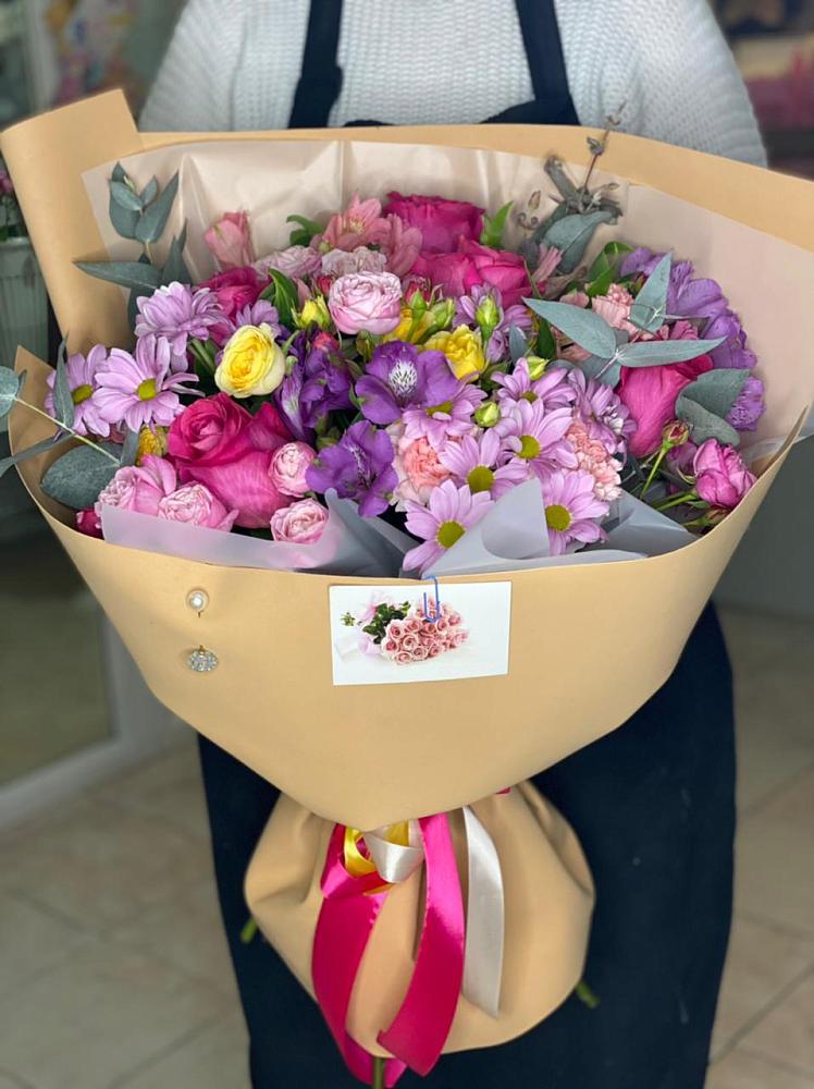 Букет цветов из: Хризантемы, Гвоздики и Альстромерии в Избербаше