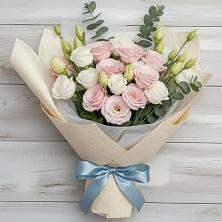 Букет цветов из:  Лизиантусы в Избербаше