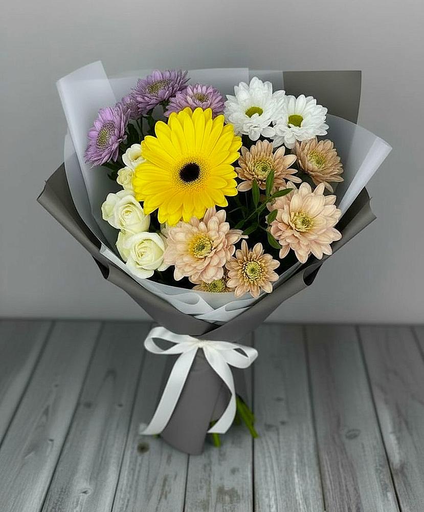 Букет цветов из: Розы, Герберы и Хризантемы в Избербаше