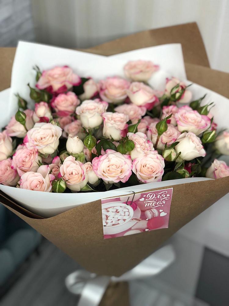 Букет цветов из: Розы в Избербаше