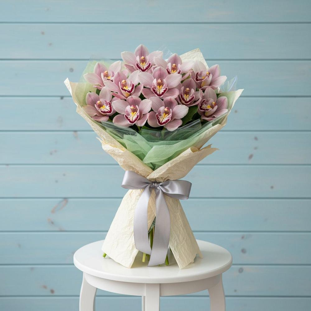 Букет цветов из: Орхидеи и Розы в Избербаше