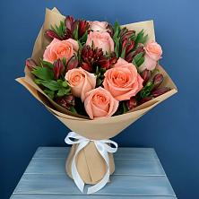 Букет цветов из:  Розы и Альстромерии в Избербаше
