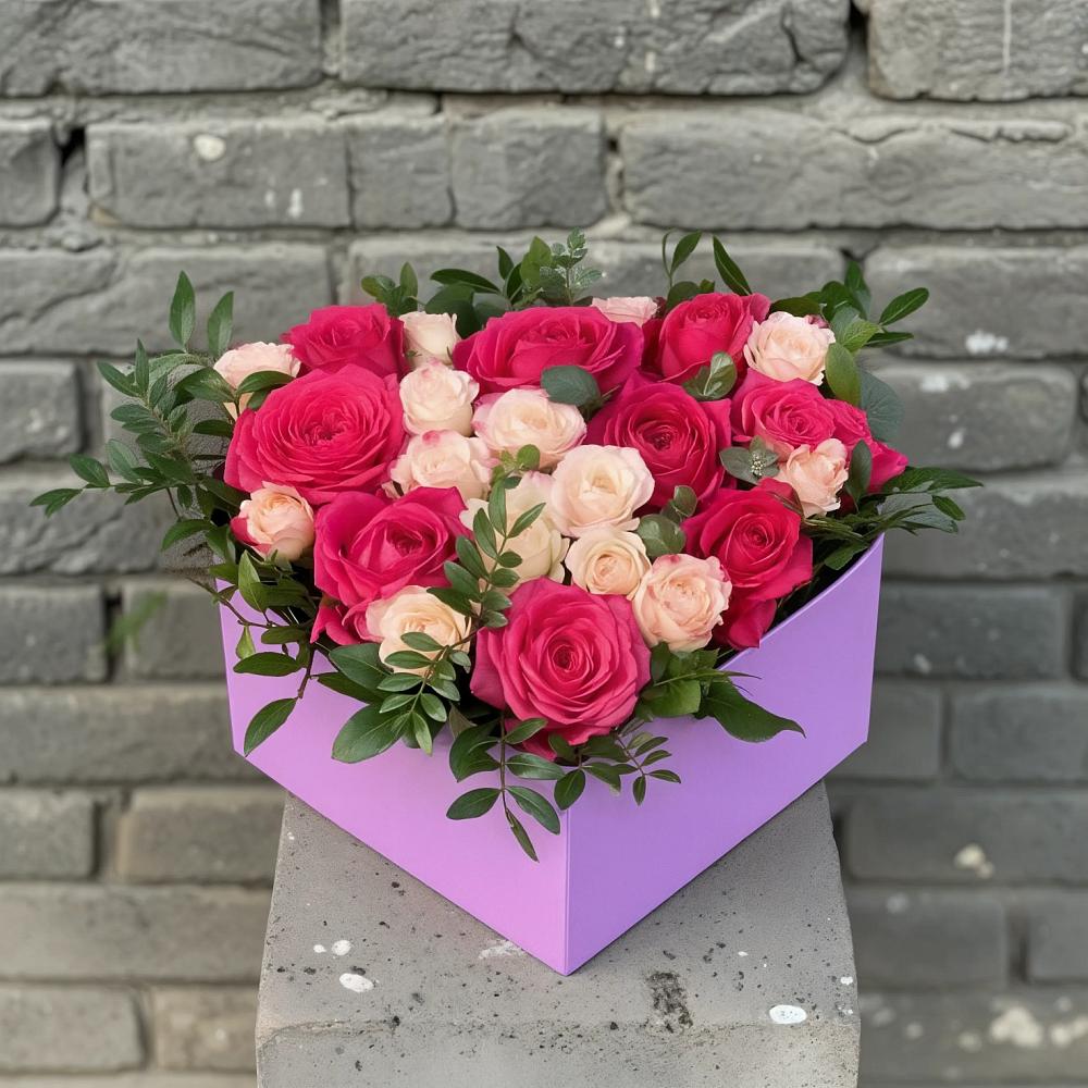 Цветочная композиция из Розы в коробке в Избербаше