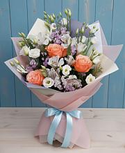 Букет цветов из:  Лизиантусы, Розы, Альстромерии и Гипсофила в Избербаше