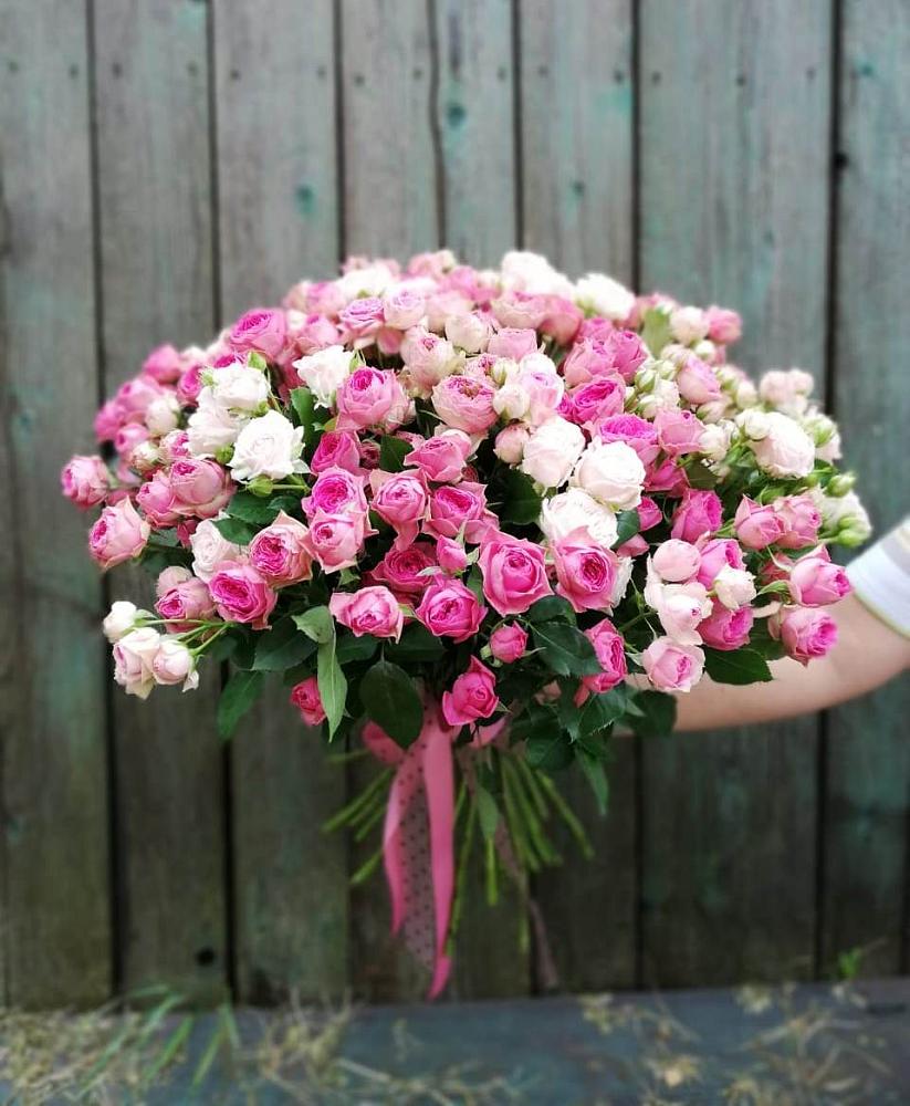 Букет Розовые кустовые розы Натали и Лав Лидия в Избербаше