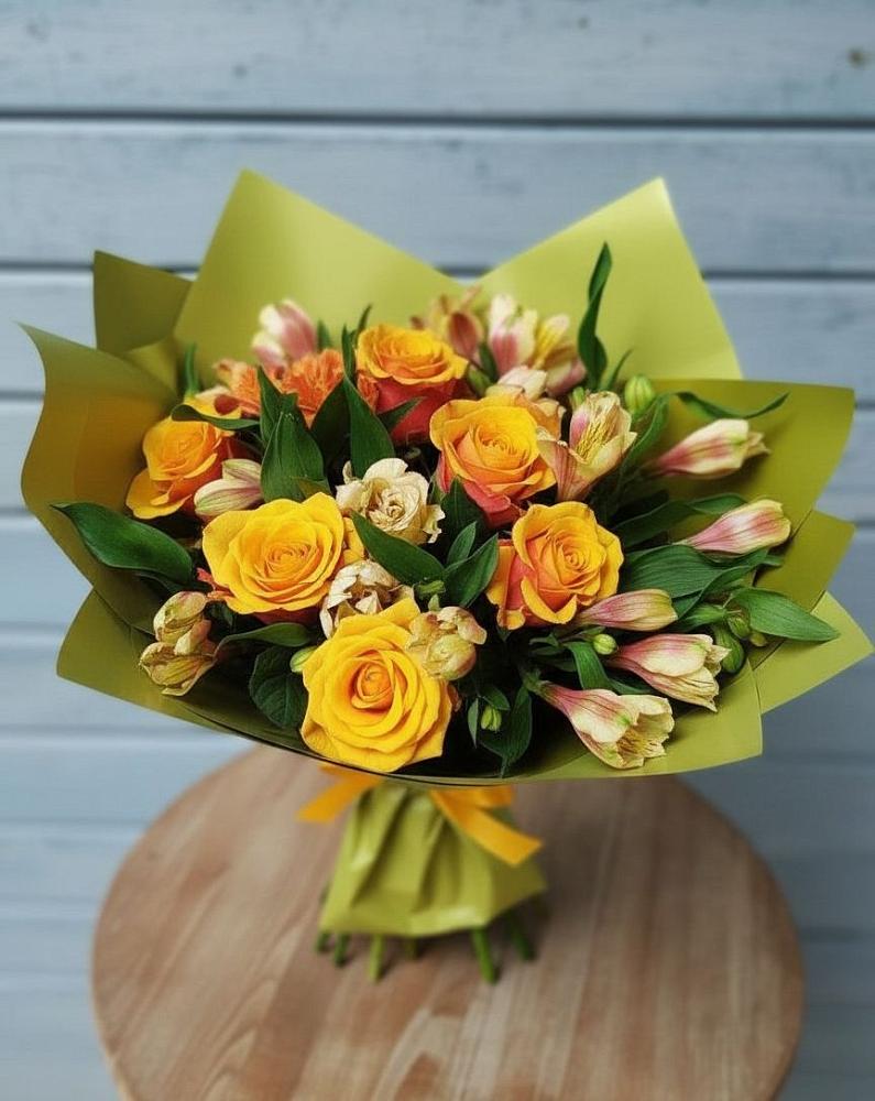 Букет цветов из: Альстромерии и Розы в Избербаше
