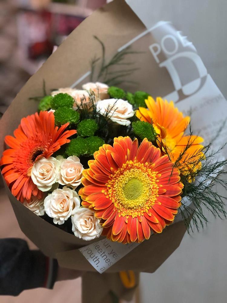 Букет цветов из: Герберы, Хризантемы и Розы в Избербаше